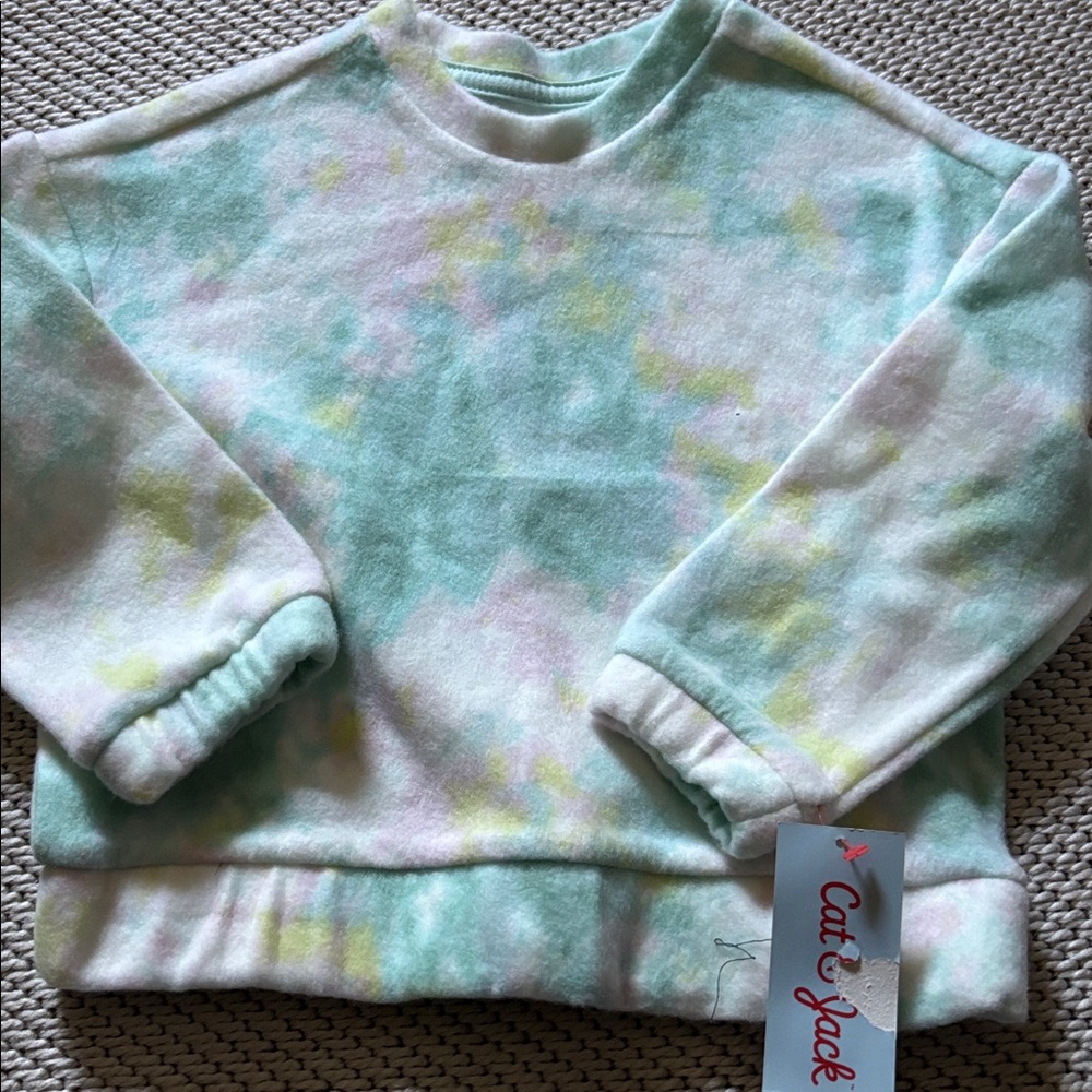 Top fleece toddler girls new size 4T 60% cotton 40% polyester Cat & Jack
